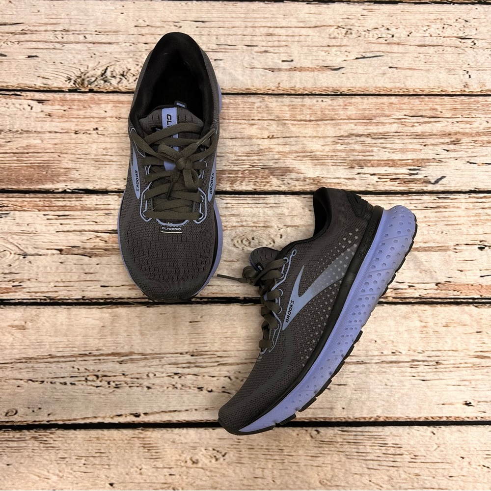 Womens Brooks glycerin 18 sneakers